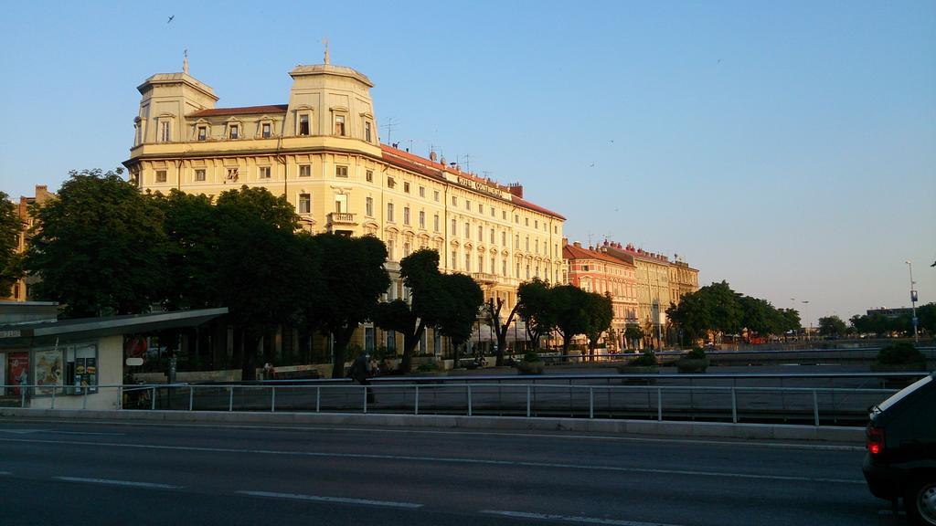 Apartment Studio Prima Rijeka Bagian luar foto
